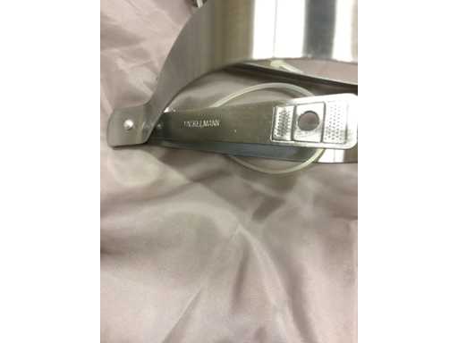 FACKELMANN 1000 FORATORI PER UOVA / Tagliabiscotti Pasta CUORE