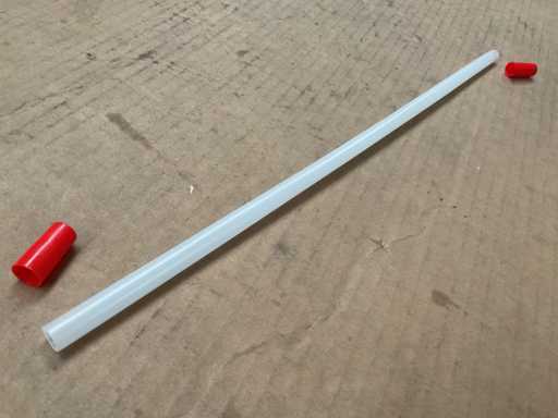 Lot de tubes en plastique