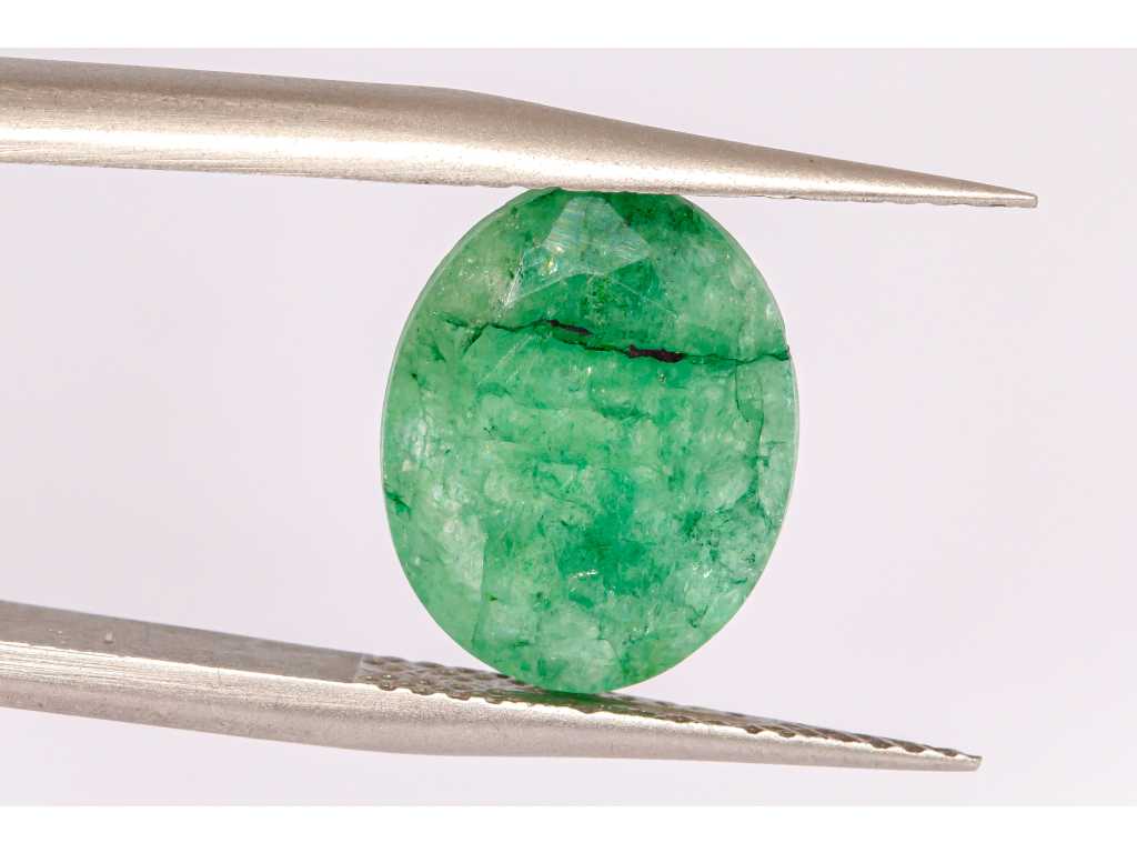 Émeraude naturelle (vert) 3,16 carats