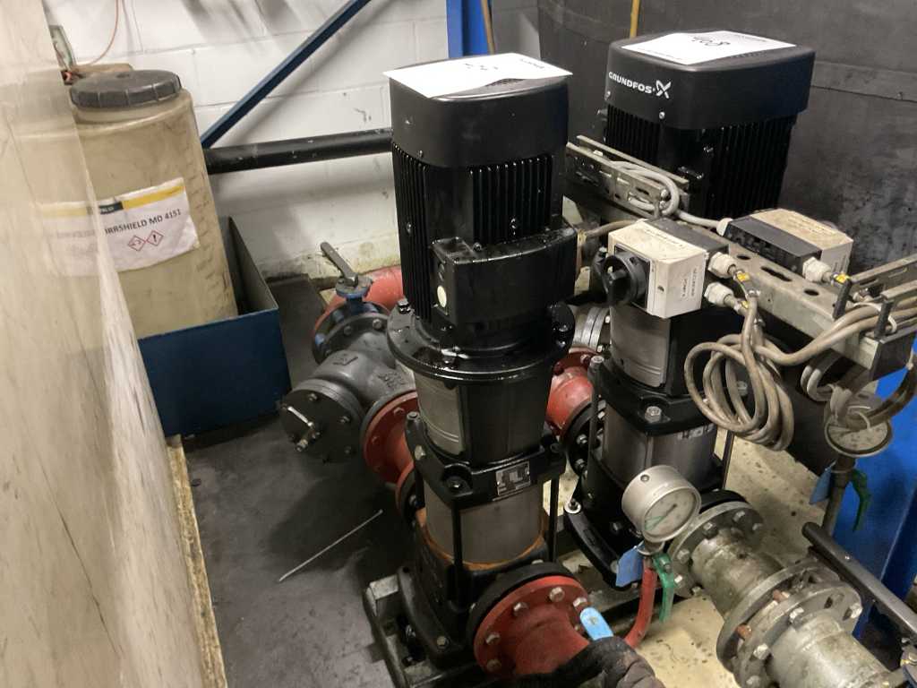 Pompa centrifuga verticale in acciaio inossidabile Grundfos CR64-2-2