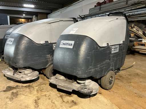 Nilfisk BA 651 ecoflex Schrob-/ zuigmachine (2x)