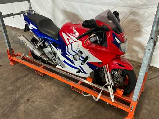 Moto Honda Sport 600F PC31-A