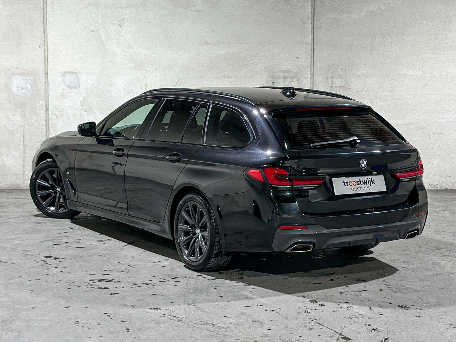BMW 520i Touring High Executive Edition M-Sport 184pk 2021 (Origineel-NL) 5-Serie G31, L-194-JX