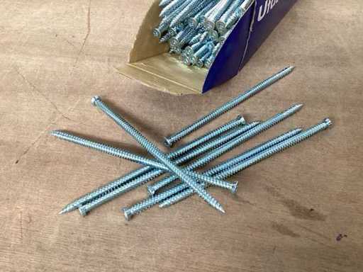 Șurub cu cadru CZS75182 UFAST 7,5 x 182 mm (4800x)