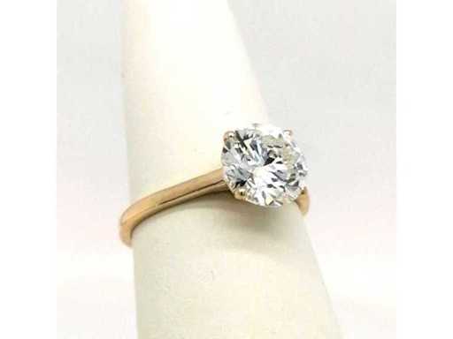 14 Karaat geelgouden ring met 2,01 caraat diamant