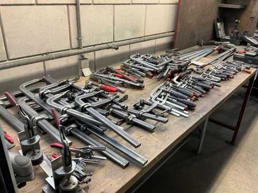 Série de serre-plaques