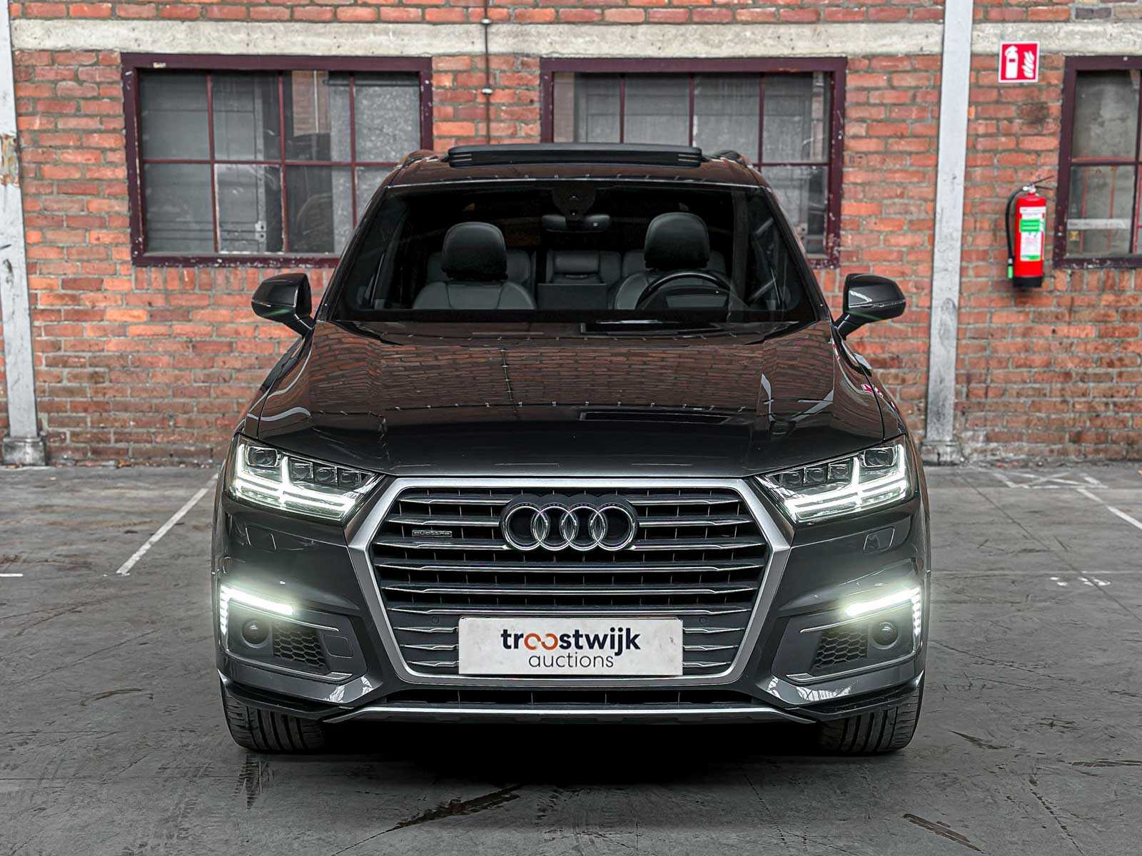 Audi Q7 3.0 TDI V6 e-tron Quattro Sport 373pk 2016 S-Line (Origineel-NL), KT-961-N