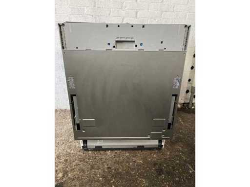 Grundig GNVP4510CW | Eingebauter Geschirrspüler | A-Klasse | Autotür | DeepClean