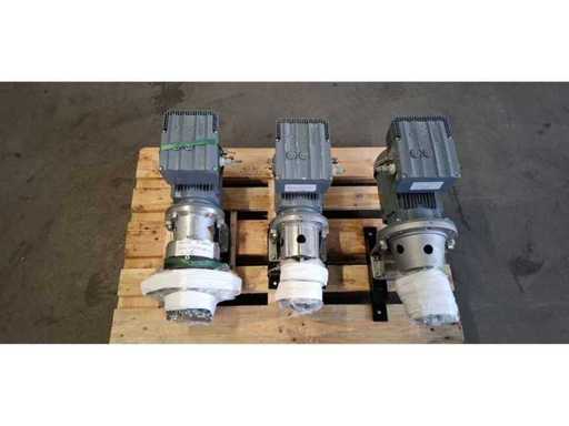 3x electric motor with corresponding hydraulic pump (different type) (3x)