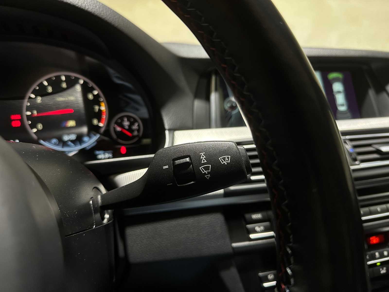 BMW M5 F10 4.4 V8 560PK 2014 5-Series, 3-ZLJ-94