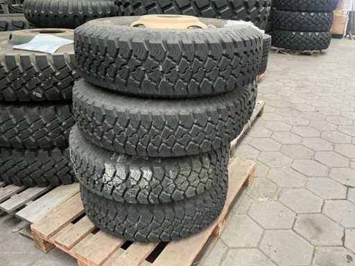 Goodyear Band (4x)
