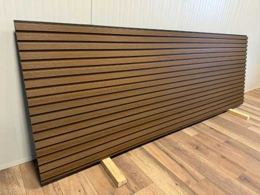 Panel ścienny z kompozytu (30x) orzecha włoskiego