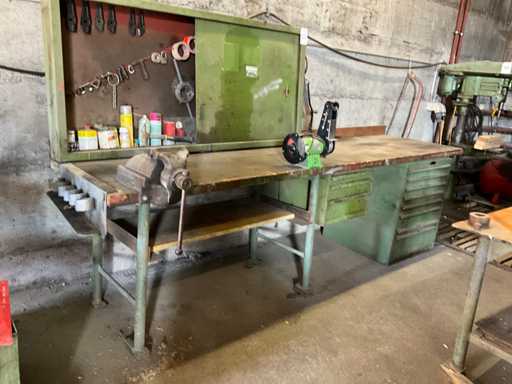 Banc de lucru cu con?inut