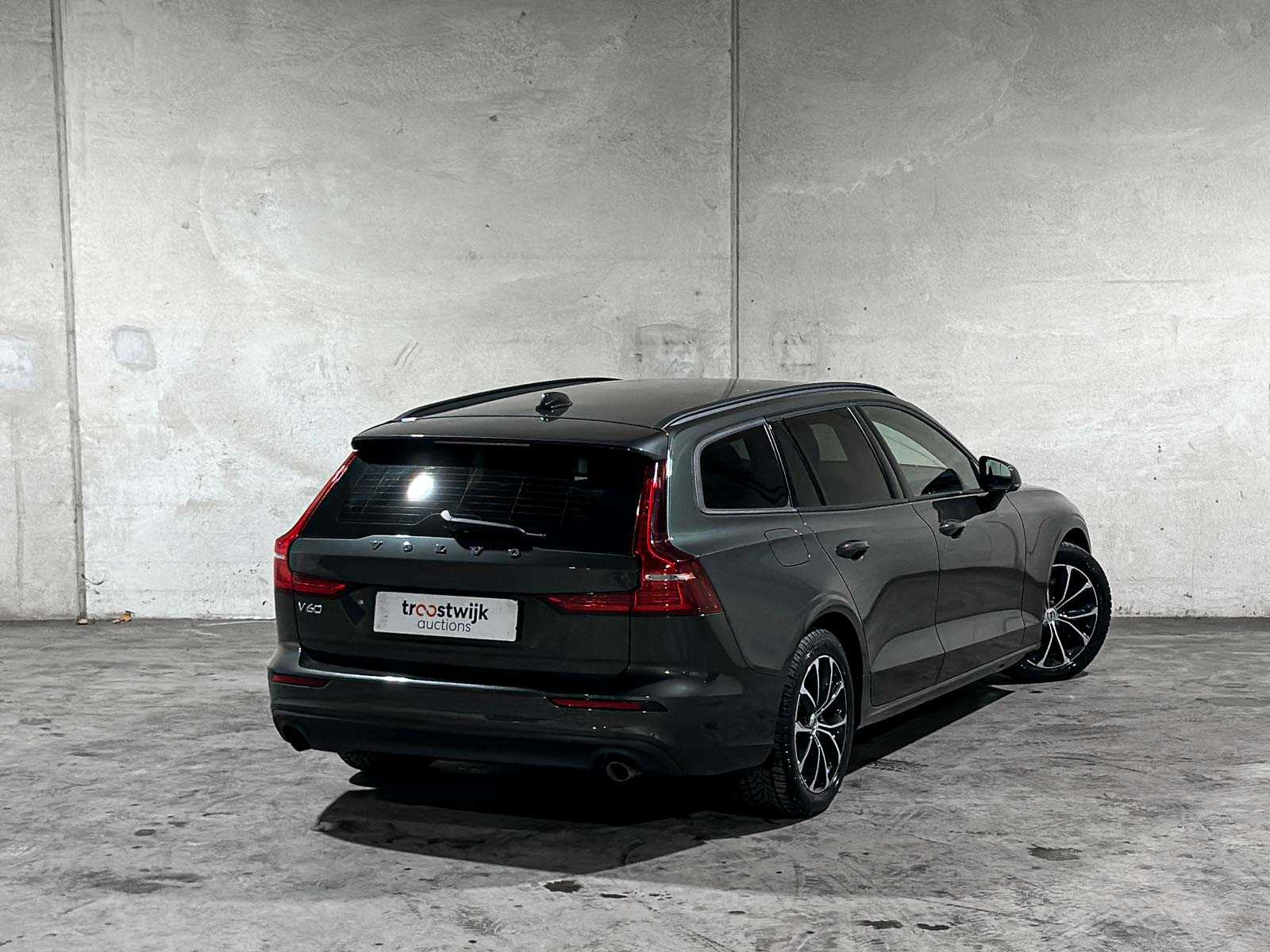 Volvo V60 2.0 B3 Momentum Advantage 163pk 2020 (Origineel-NL+1e eigenaar), K-370-BF