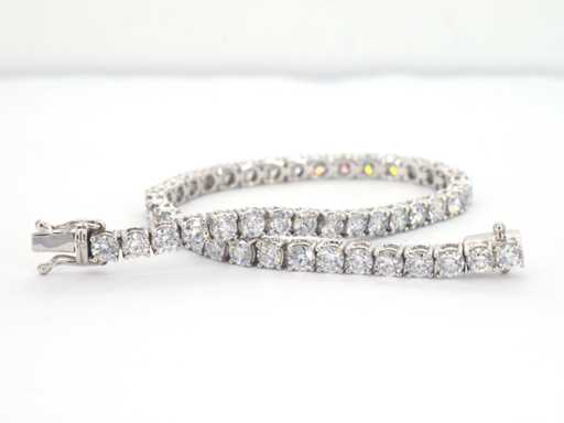 Witgouden armband met briljant geslepen diamanten 6.56 carat