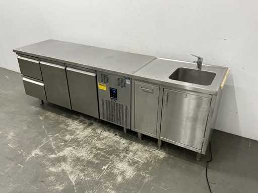 Frenox - Refrigerated workbench with sink
