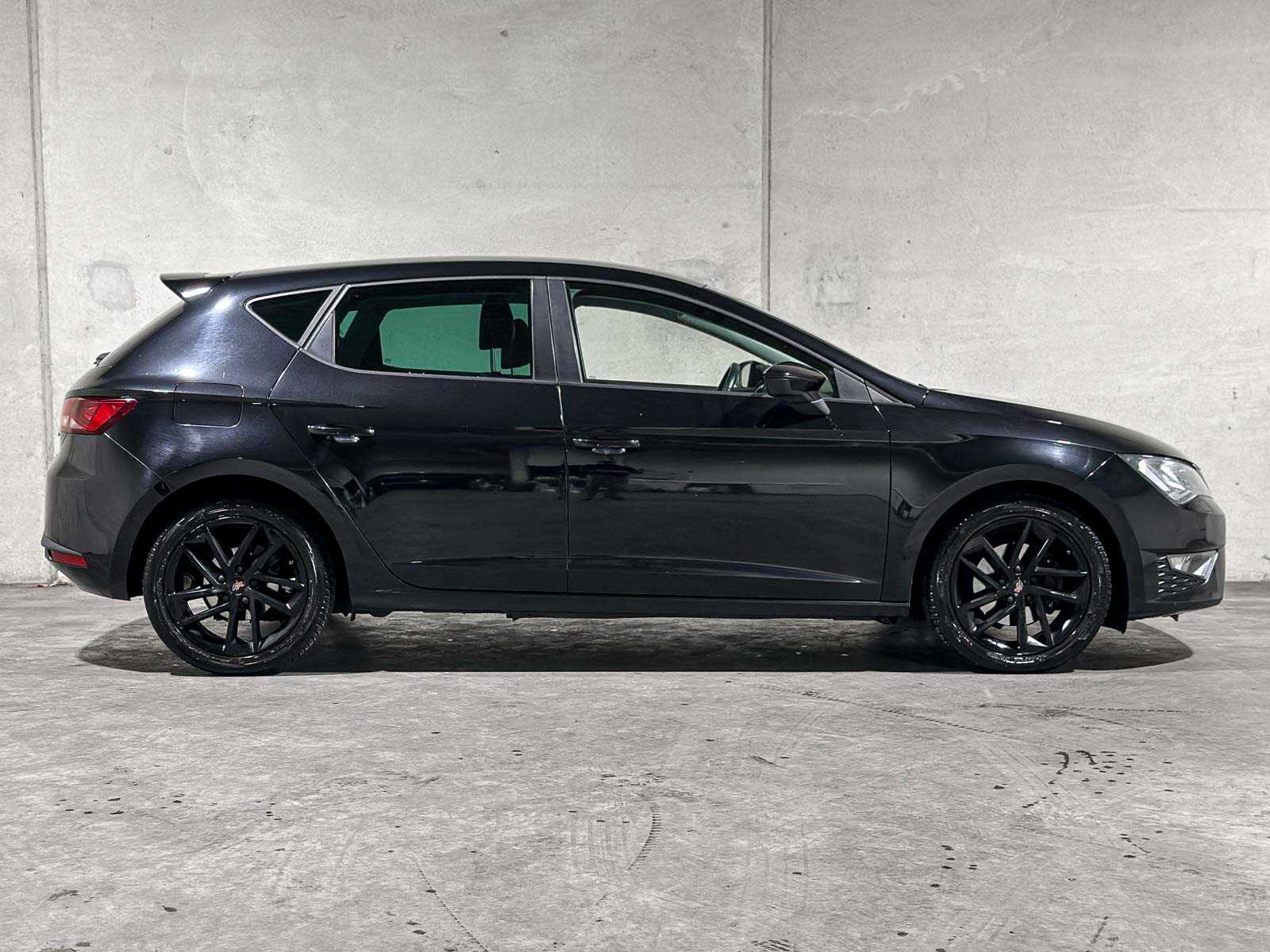 SEAT Leon 1.4 TSI Style 121pk 2013, N-494-VV