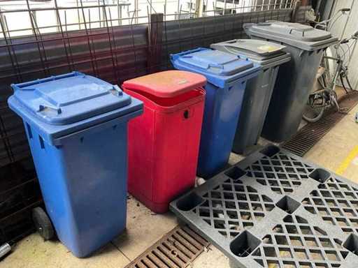 Various waste containers (6x)
