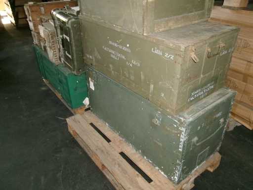 Caisses de transport Mix, partiellement endommagées (GH) (13x)