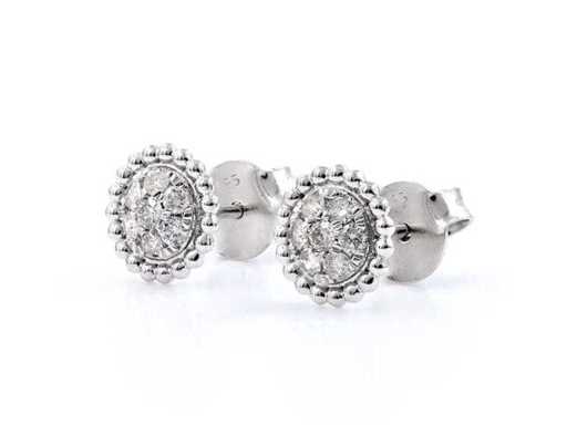 14 KT White Gold Earring With Natural Diamond