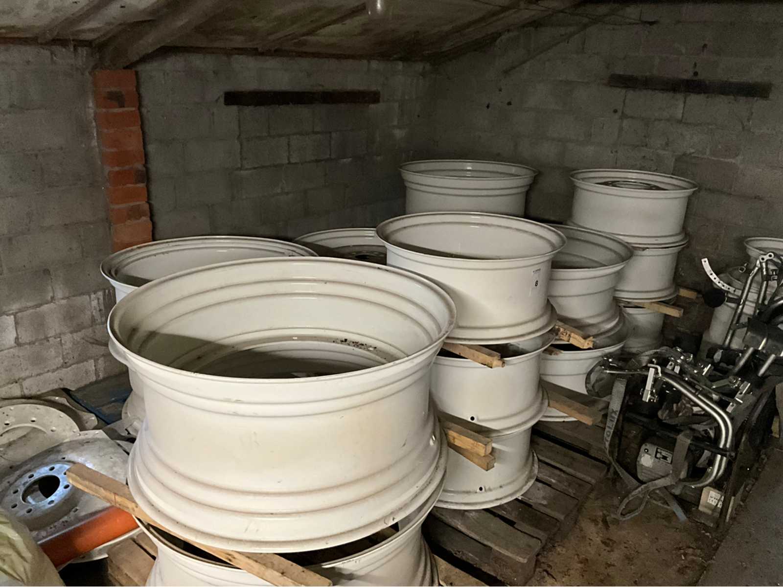 New Holland Tractor Rims (19x)