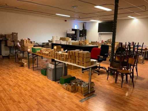 Fête de tables et de chaises