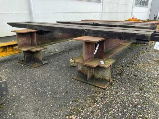 Set of heavy-duty trestles