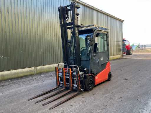 Wózek widłowy Toyota 8FBMT30 2017