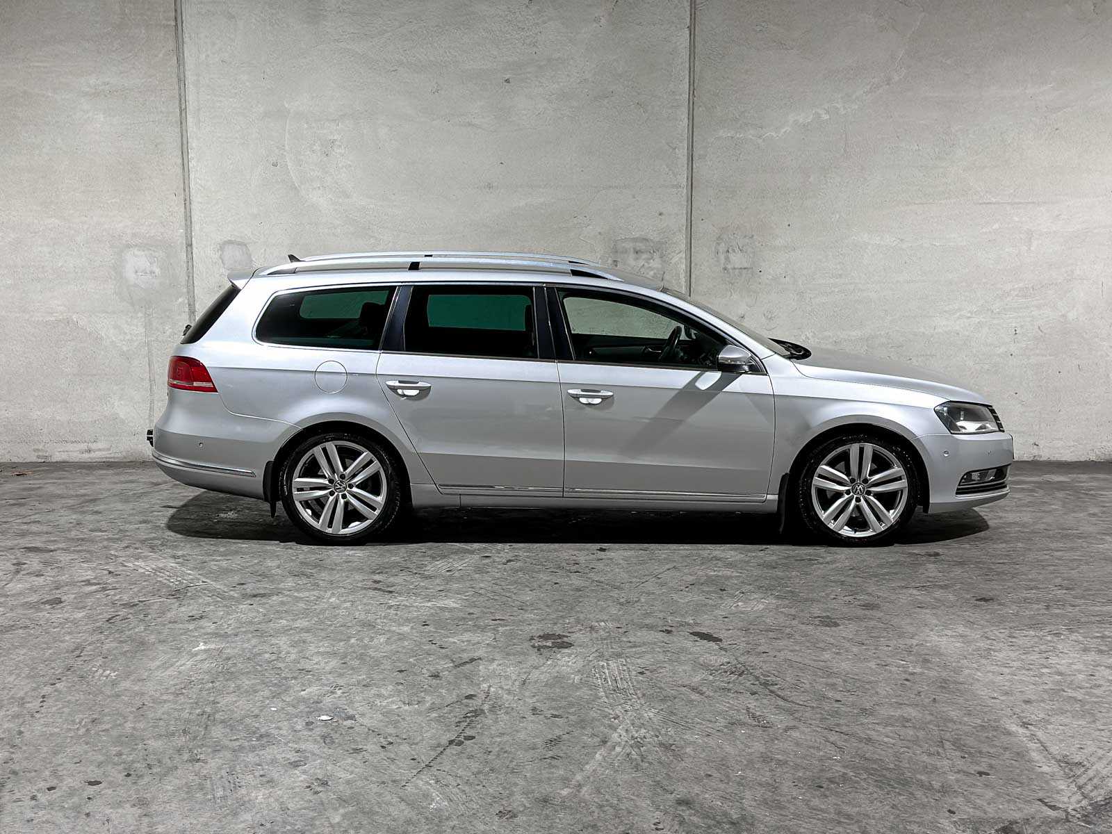 Volkswagen Passat Variant 1.8 TSI Highline 160pk 2011 (Origineel-NL), 71-RPV-9