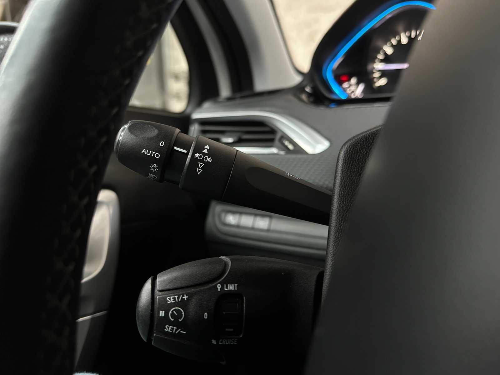 Peugeot 2008 1.2 PureTech GT-Line 109pk 2018, HLH-96-S