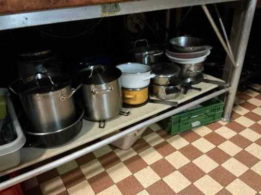 Partij keukenbenodigdheden