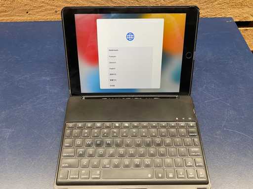 APPLE iPad A1566 Air 2ª generazione 9.7". Include il porta-tastiera.