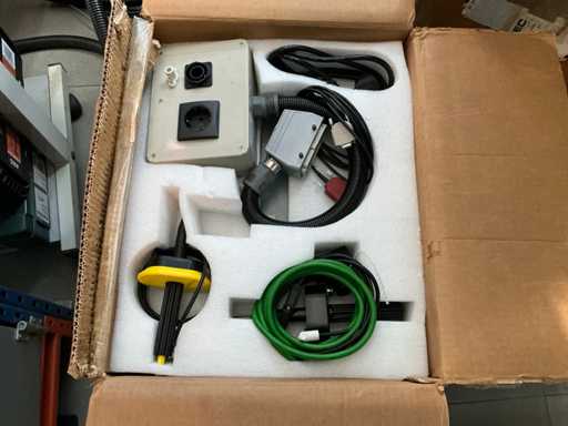 Equipo de pruebas eléctricas INSATEC Clare HAL 104 2016