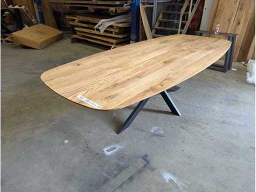 Dining table oak pine oval. 280 x 120 x 78cm. Metal spider leg