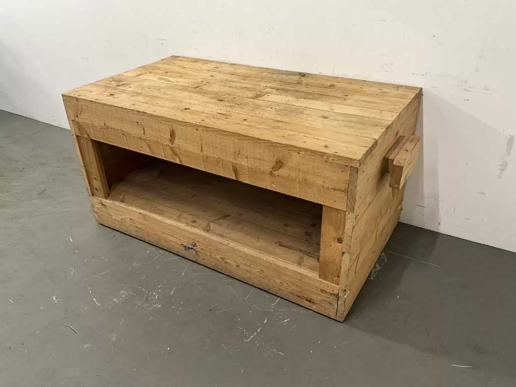 Mobile Gerüste aus Holz Präsentationsmöbel