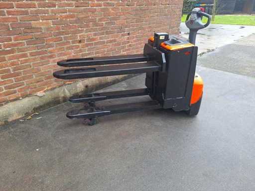 BT - SWE 080L - Stacker