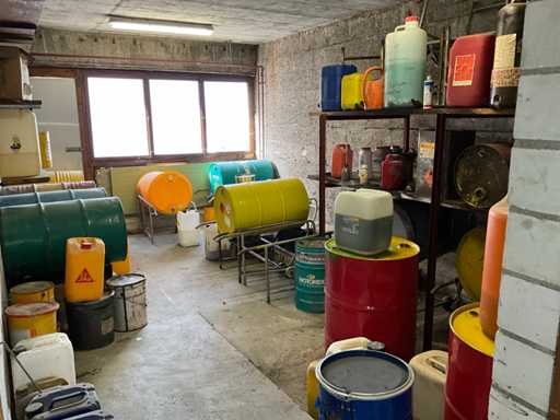 Inhoud van de hele kamer met planken