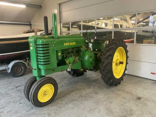 John Deere G Oldtimer tractor