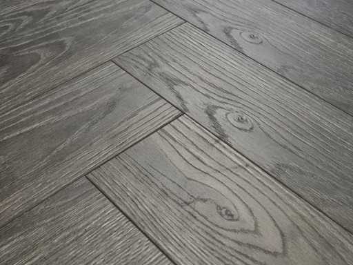 66 m2 Laminate herringbone - 665 x 133 x 8 mm
