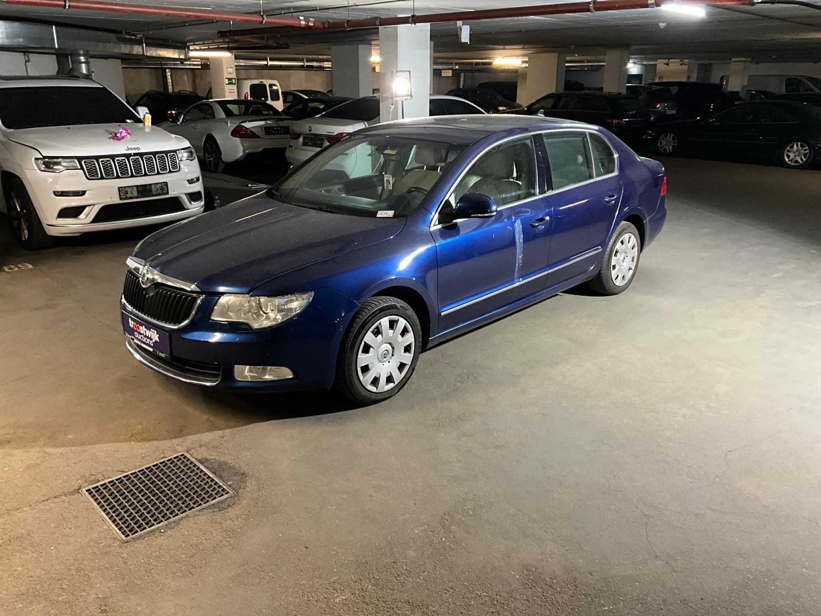Skoda Superb Car