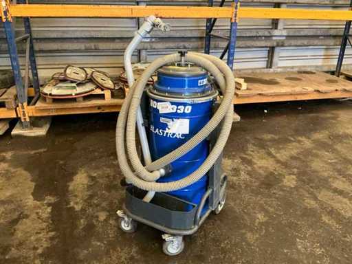 2017 BLASTRAC BDC1330 Industrial Vacuum Cleaner