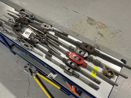 Unealtă de filetare (20x)