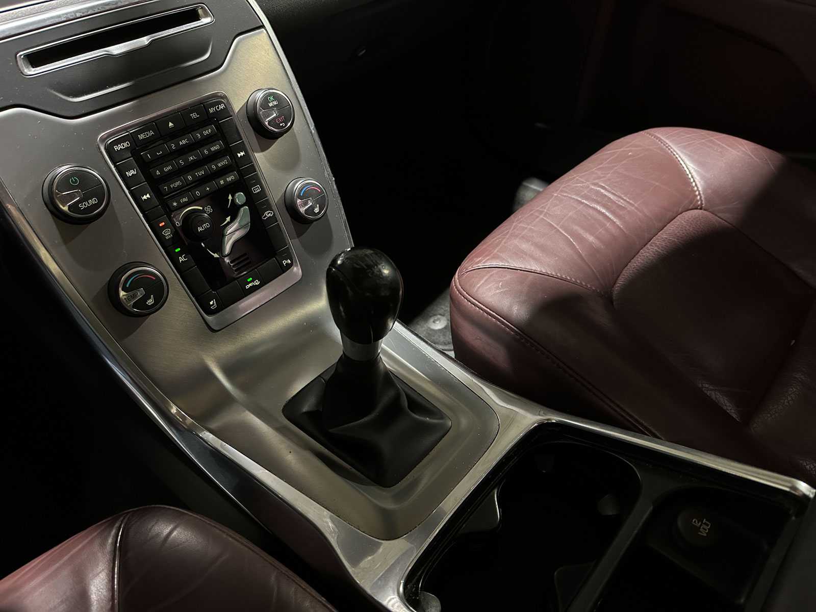 Volvo V70 1.6 T4 Limited Edition 179pk 2011 (Origineel-NL), 63-RSF-2