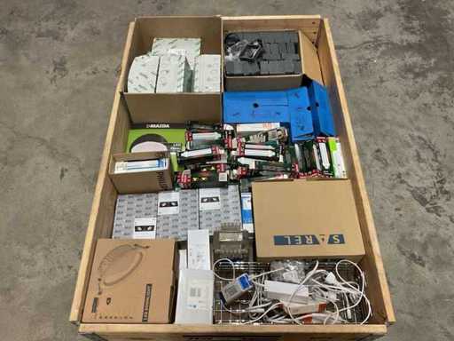 Un lot de material de instalare