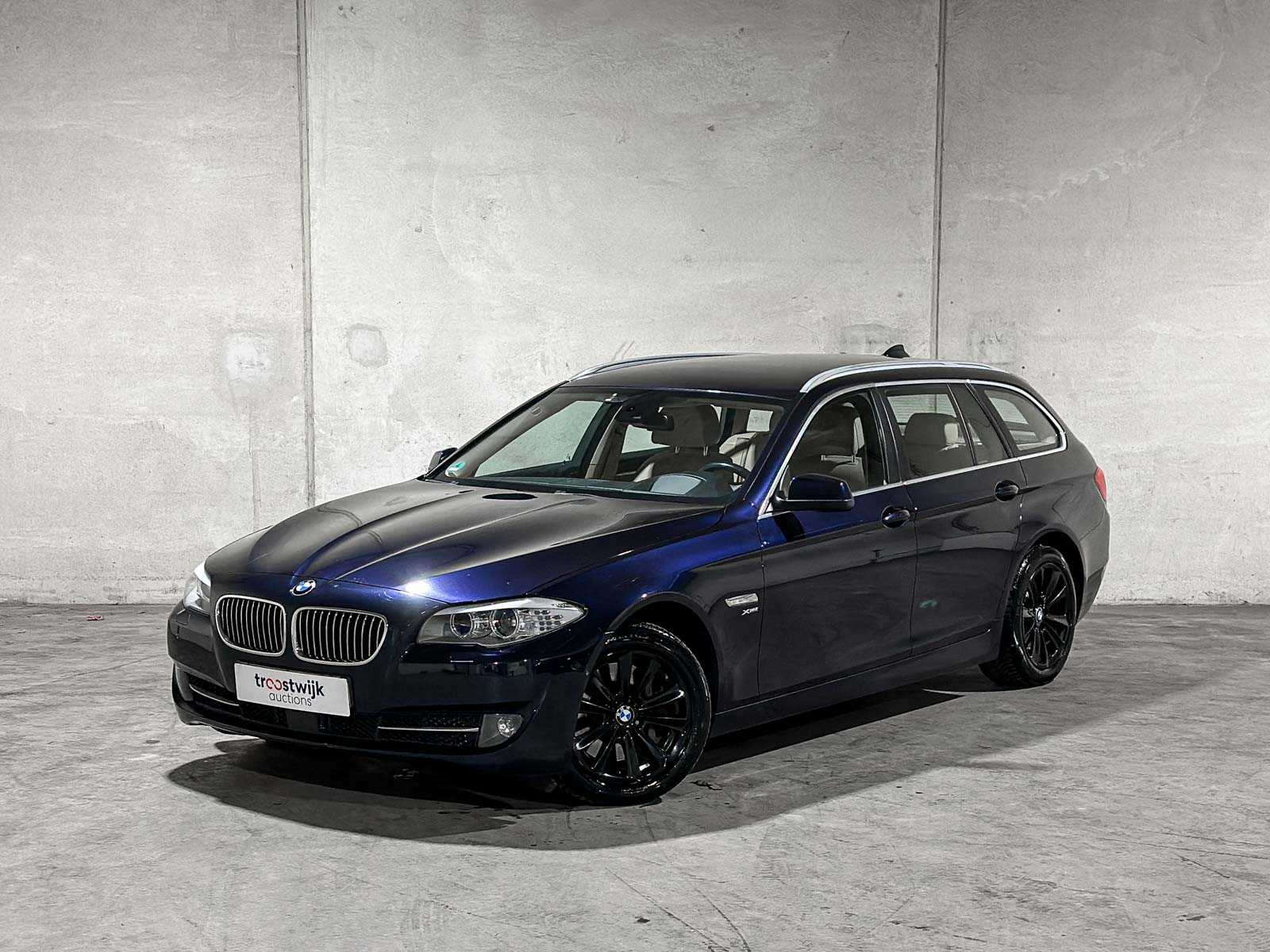 BMW 528xi Touring High Executive 245pk (Origineel-NL) 2012 5-serie, 89-TXH-2