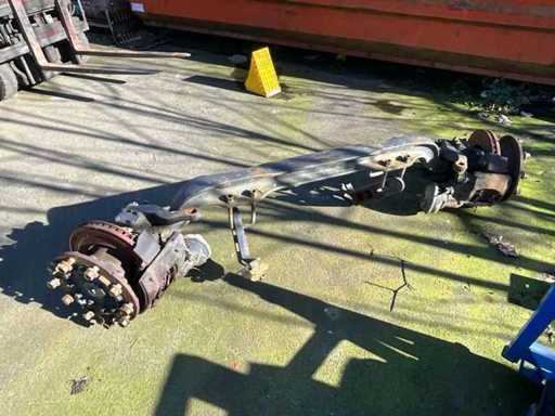 Iveco Vrachtwagenas vooraan