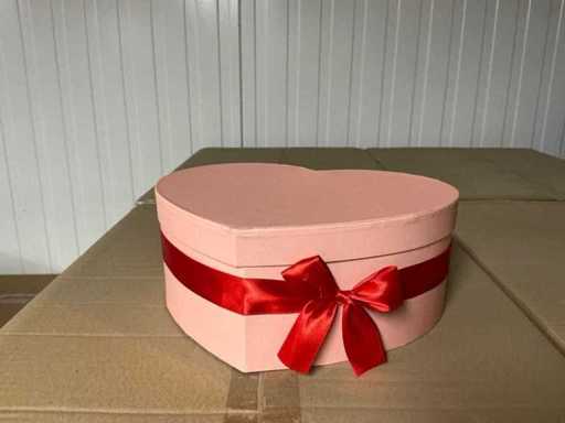 Partij hoedendozen hart karton 20x25xH10cm roze+strik (247x)