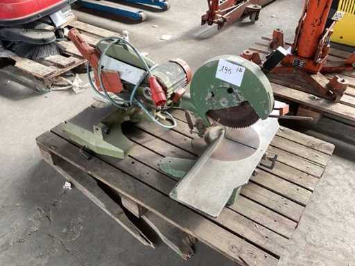 Wood cut-off saws (2x)