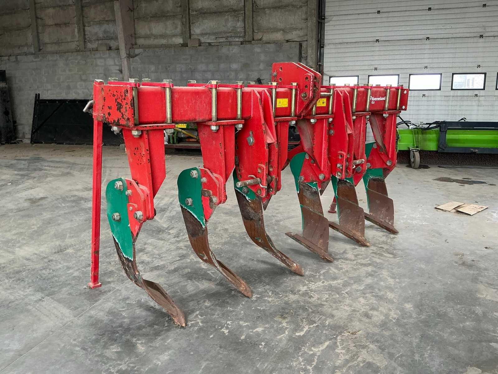 2012 Kverneland CLI Erosion Plough