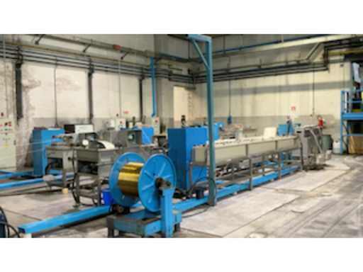 e4a8ce4c-5ed8-4c8b-8df8-a3e84c3b1664.mp4